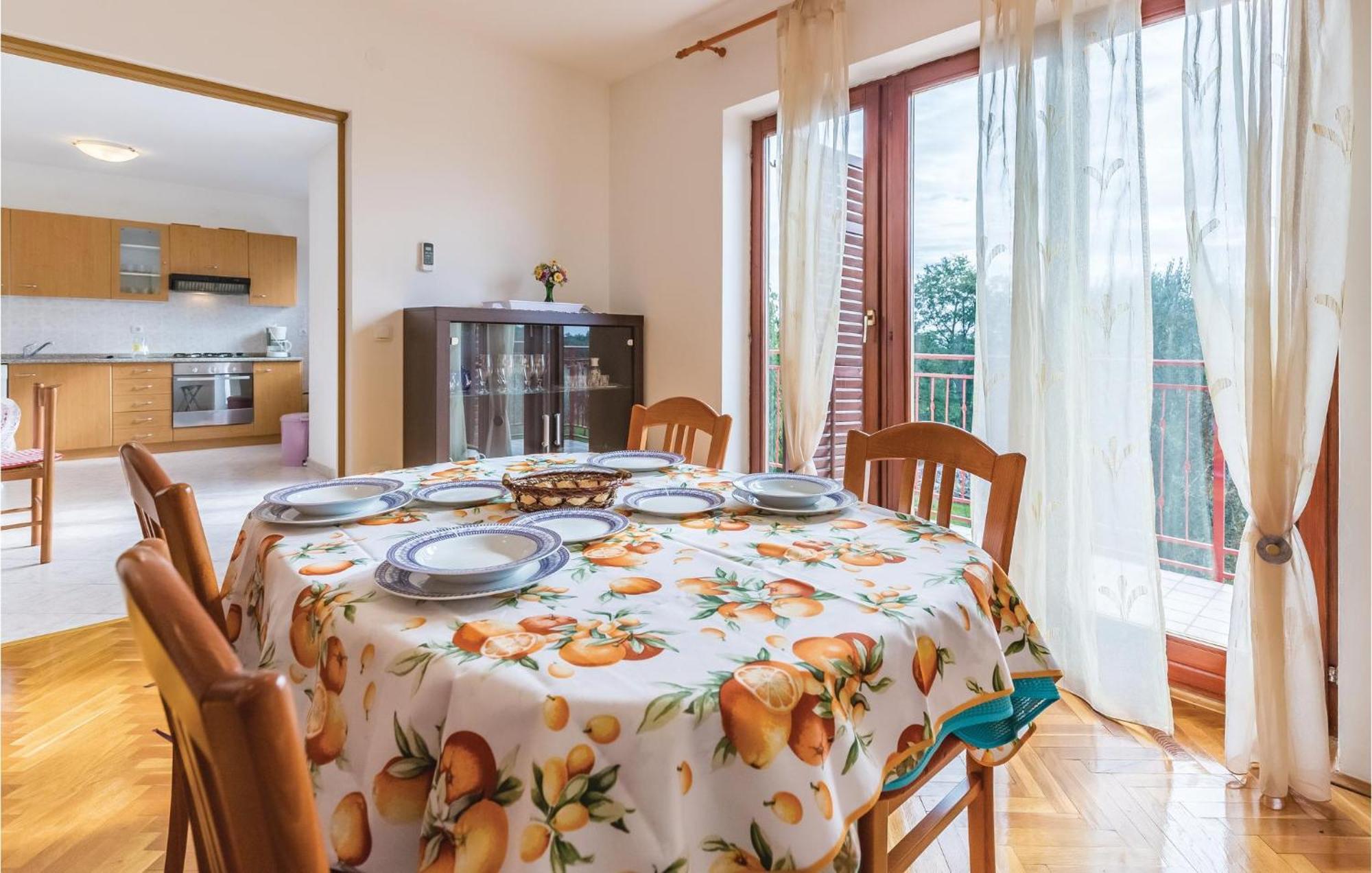 6 Bedroom Nice Home In Segotici Экстерьер фото