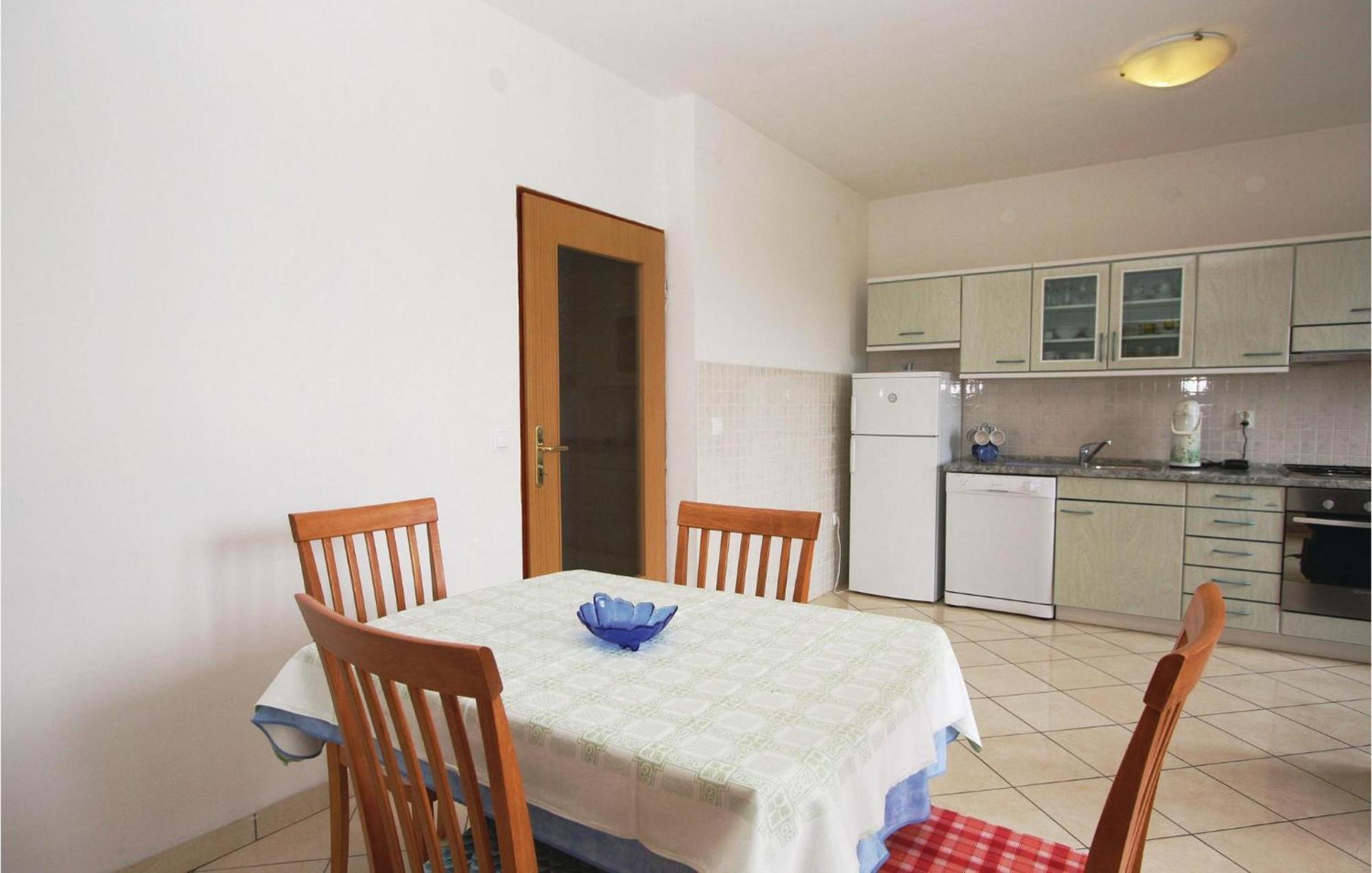 6 Bedroom Nice Home In Segotici Экстерьер фото