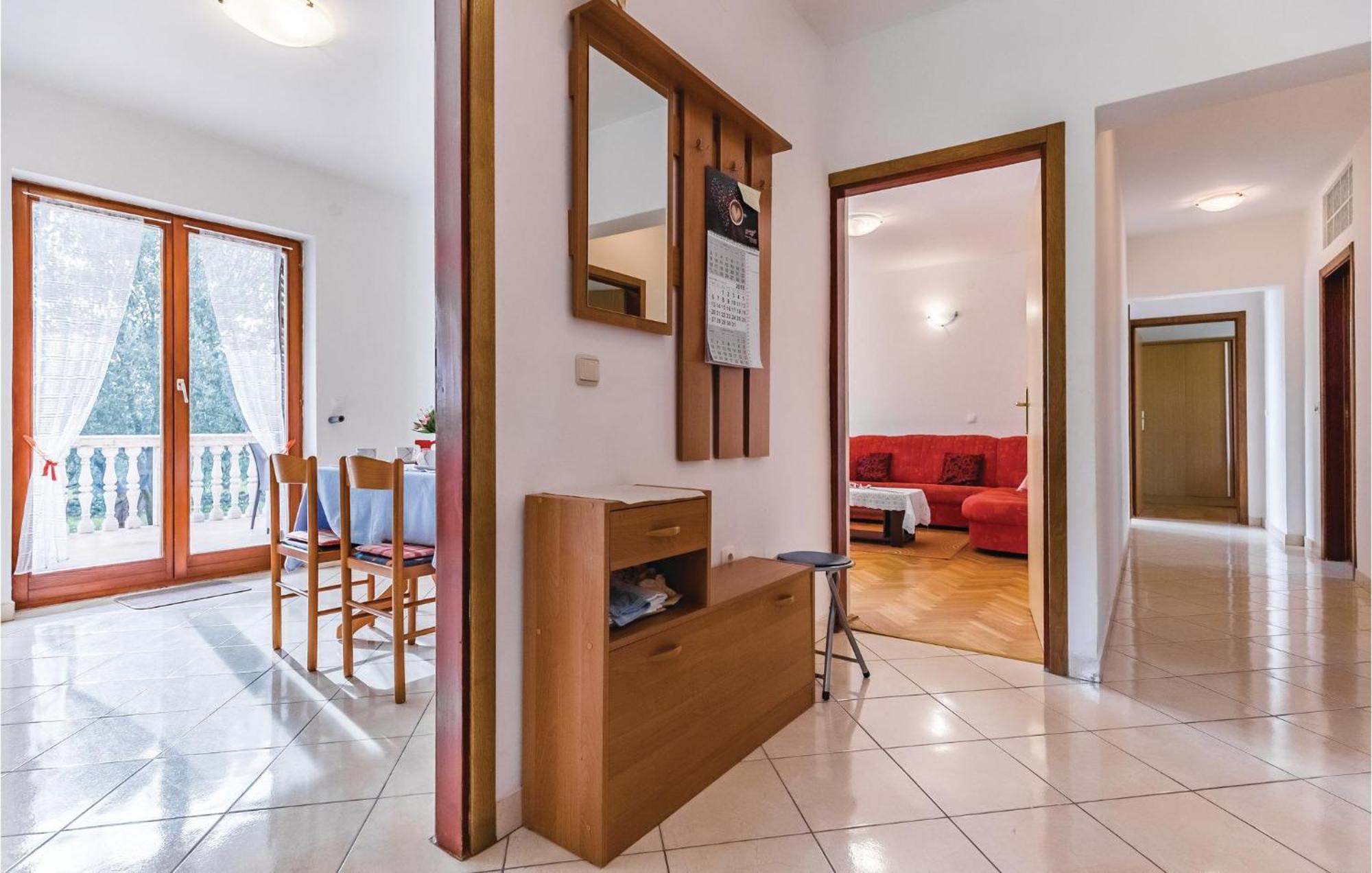 6 Bedroom Nice Home In Segotici Экстерьер фото
