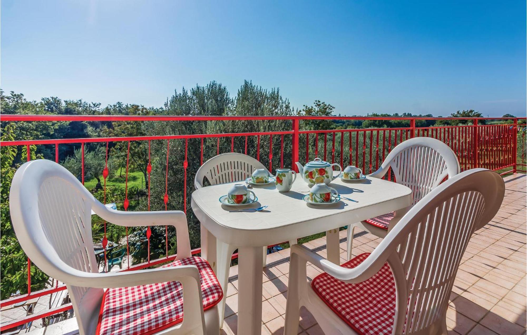 6 Bedroom Nice Home In Segotici Экстерьер фото