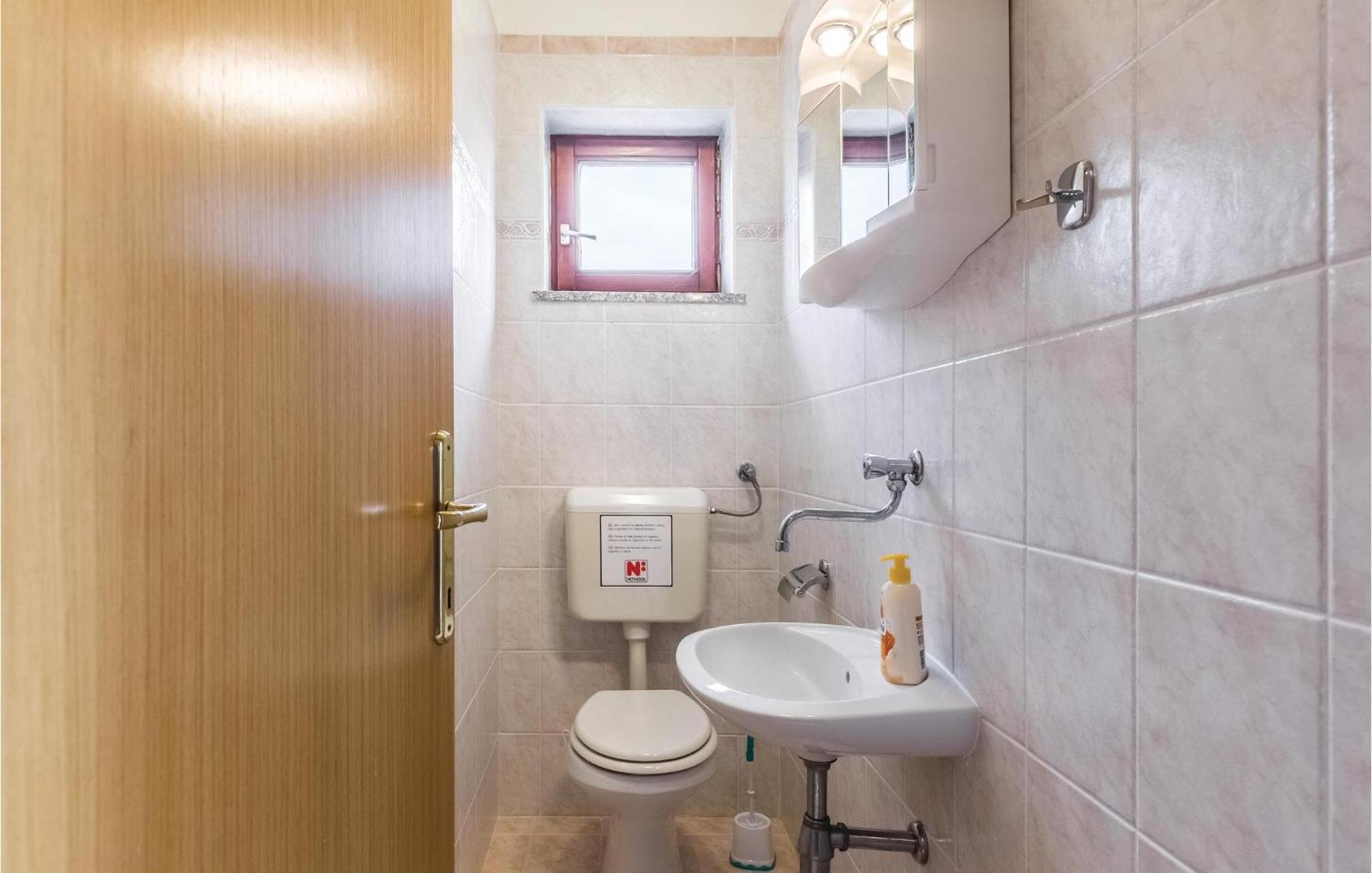 6 Bedroom Nice Home In Segotici Экстерьер фото