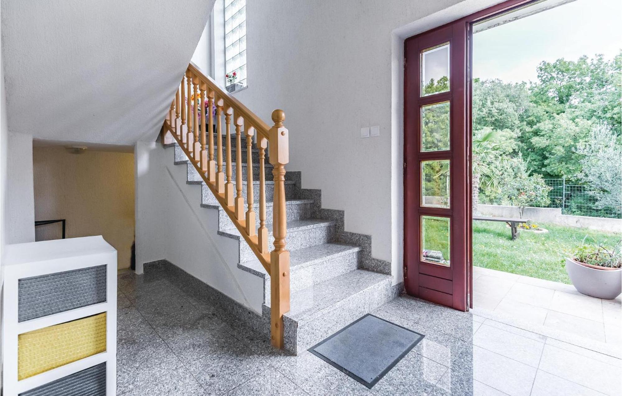 6 Bedroom Nice Home In Segotici Экстерьер фото