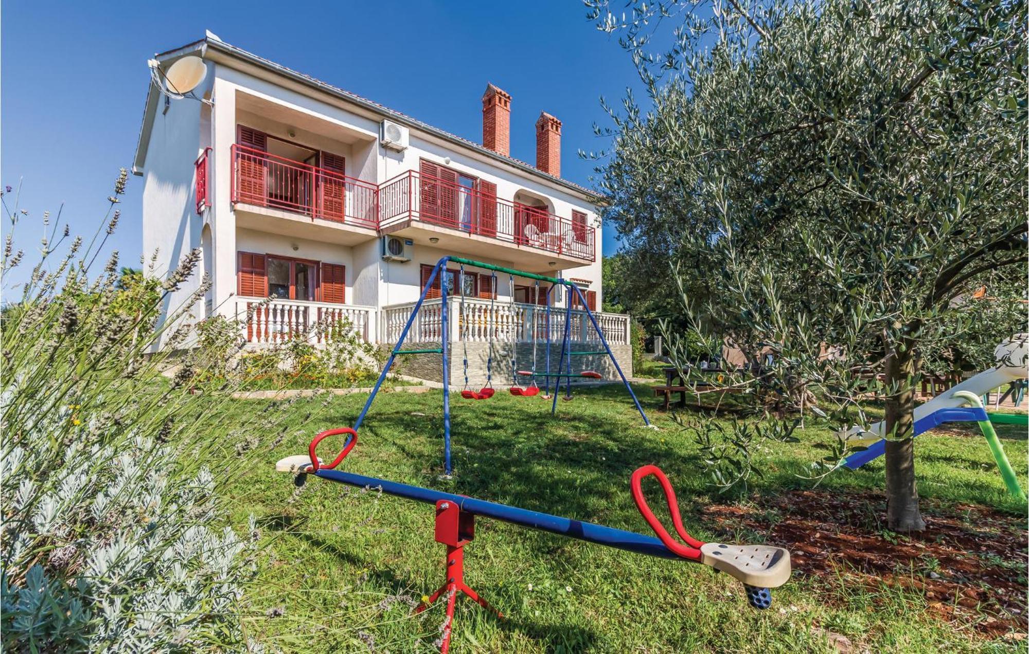 6 Bedroom Nice Home In Segotici Экстерьер фото